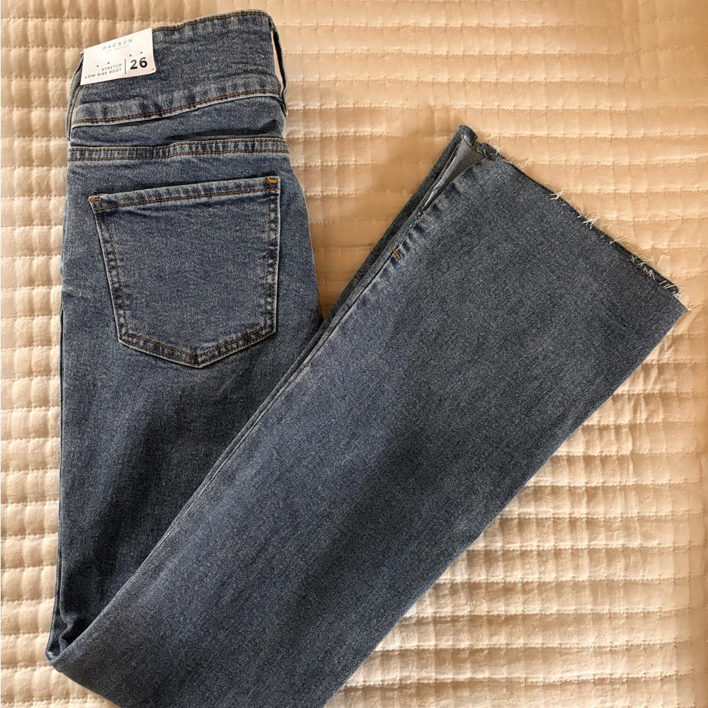 PacSun Low Rise Boot Cut Jeans Size 26 Inseam 33